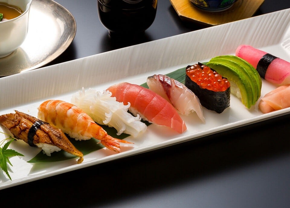 日本料理 鯉城（鮨コーナー）「特上にぎり鮨セット」
