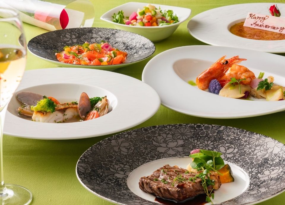 アニバーサリーステイ 最上階の夜景とともに記念日ディナーを