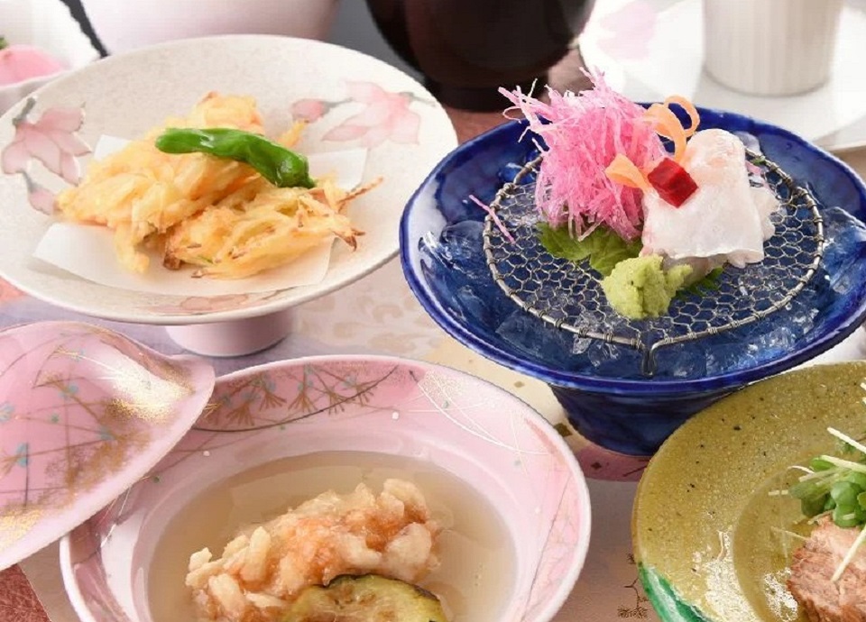 ［平日のみ！宿泊者限定］日本料理 鯉城ディナー付プラン＜スタンダードフロア＞ イメージ画像