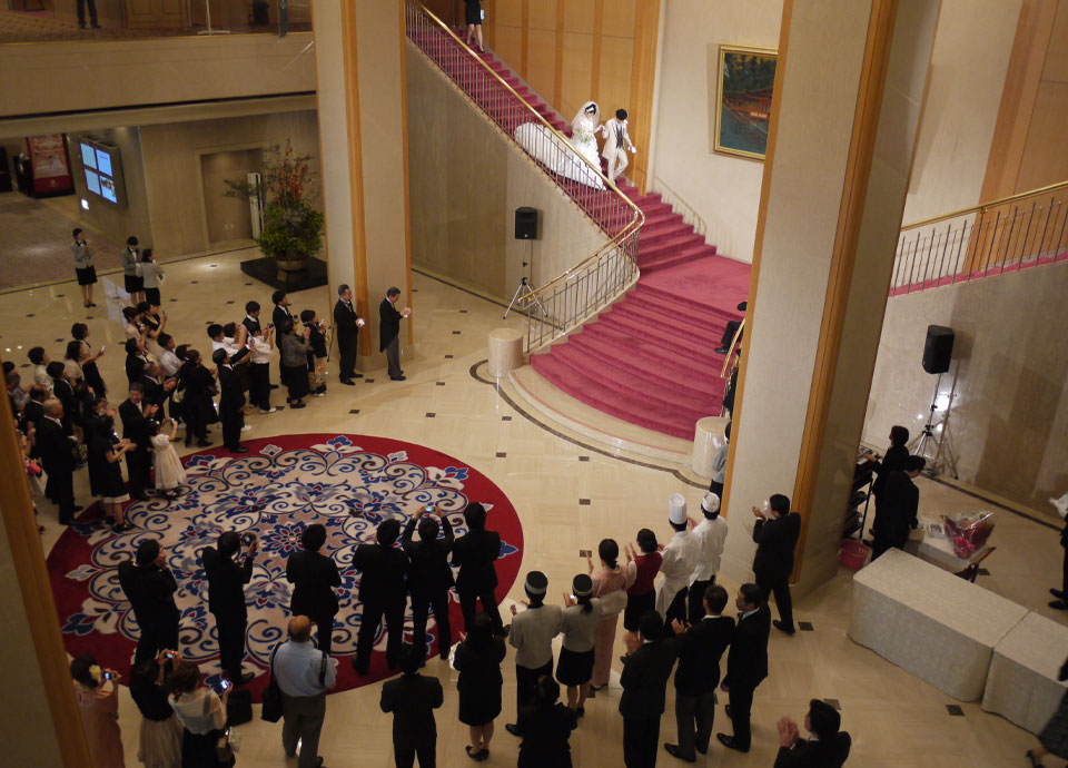 2011年 婚礼2万組達成（2万組目のお祝いセレモニー実施）