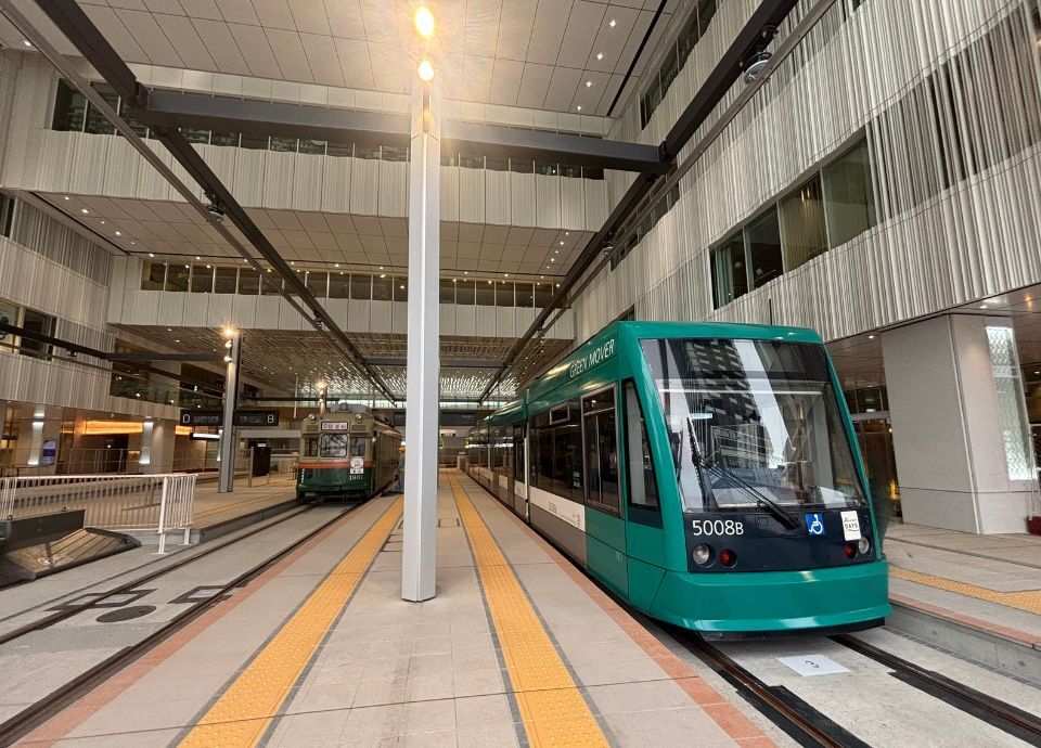 広島駅ビル2階への乗り入れ（［提供］広島電鉄）