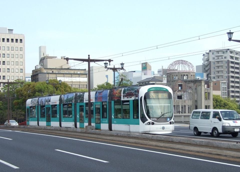 交通機関の充実 路面電車、バス、アストラムラインの最寄り駅が徒歩すぐと、観光にもビジネスにも便利な好立地