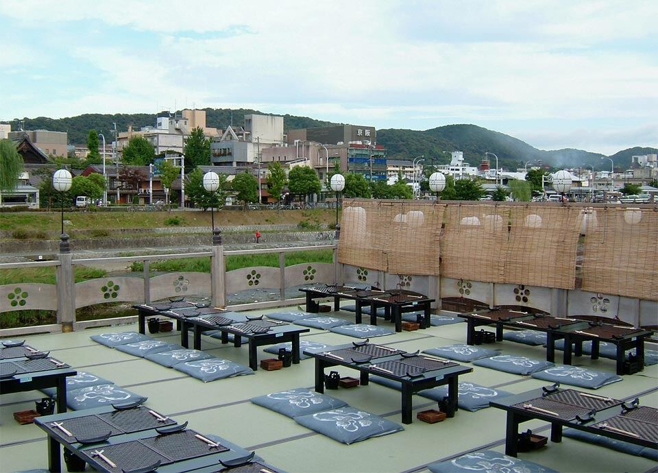 ［ホテルステイで川床夕食体験］梅むら夕食付プラン イメージ画像