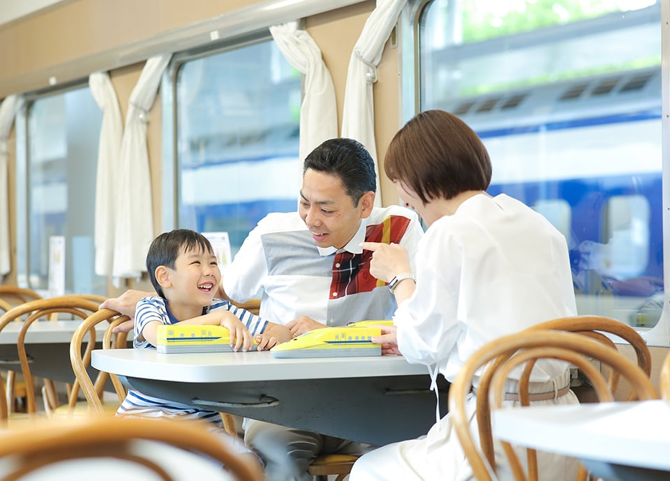 ＜リーガ トレインルーム776系に泊まる＞「京都鉄道博物館」入館券＆923形ドクターイエロー ランチBOX付ステイプラン（選べる朝食付） イメージ画像