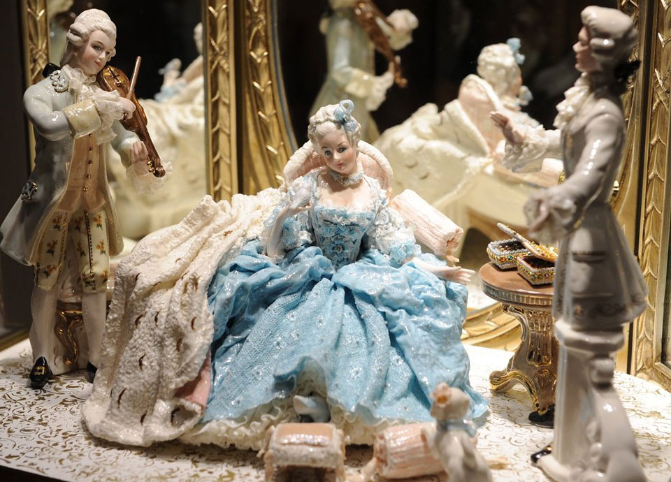 ポーセレンレースドール