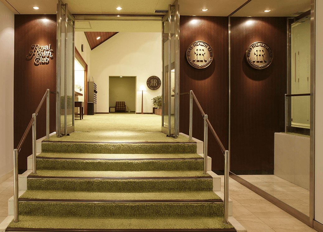 リーガロイヤルホテル（大阪）のロイヤルヘルスクラブのフロント