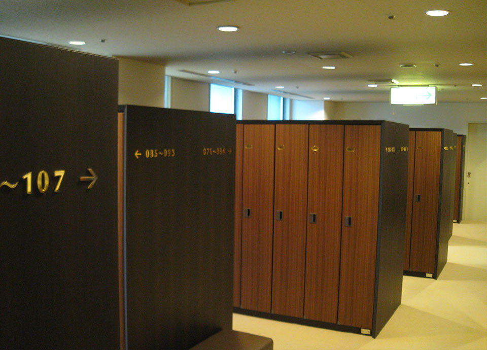 リーガロイヤルホテル（大阪）のロイヤルヘルスクラブのロッカールーム