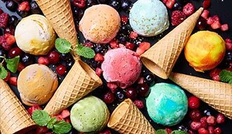 煌めく宇宙空の惑星ジェラート