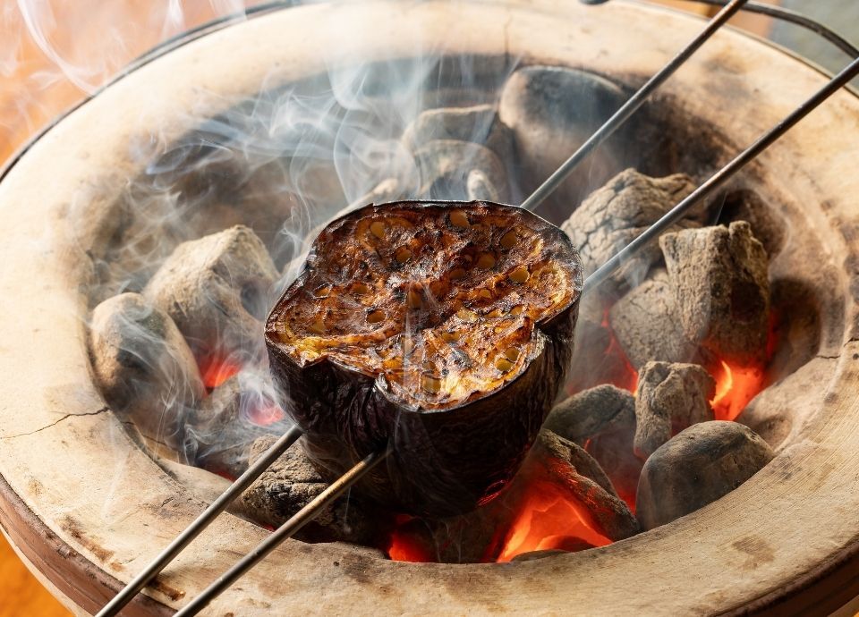 京町堀会席（熊本県産黒毛和牛ロース　焼き味噌掛け、熊本県産赤茄子と焼き蒸し鮑　べっこう飴掛け　針生姜 など）