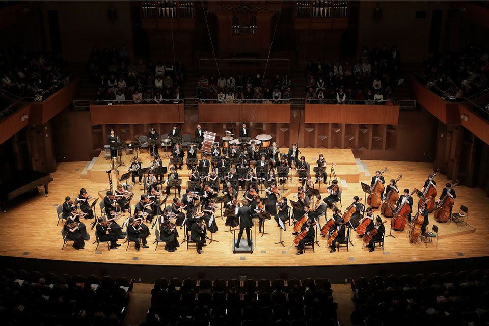 オーケストラ4楽団コンサート鑑賞券でのレストラン バーご優待 レストラン バー リーガロイヤルホテル 大阪