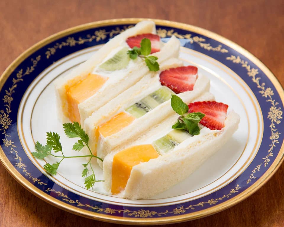 フルーツサンドイッチ