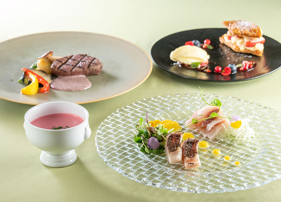 ［3・4月］<br class = 'sp_only'>ディナーコース<br>メイン料理「牛フィレの網焼き」<br class = 