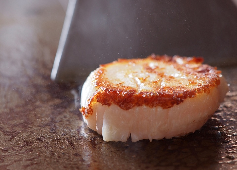 ［11・12月］<br class = 'sp_only'>宮崎牛とホタテ貝柱の<br class = 'sp_only'>ランチコース