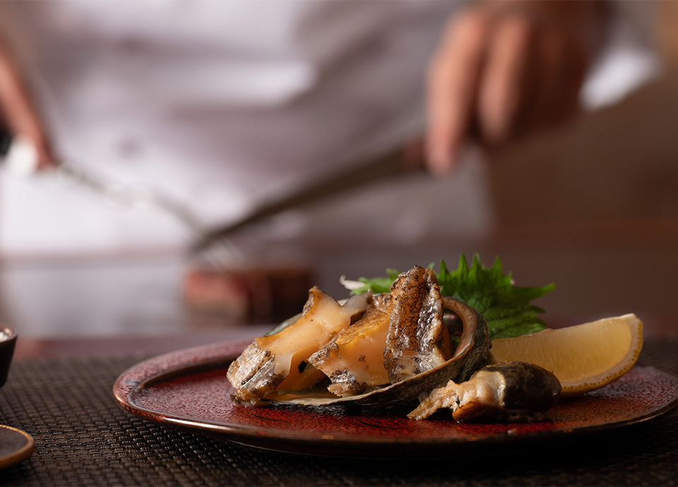 ［1・2月］<br class = 'sp_only'>仙台牛と活鮑の<br class = 'sp_only'>ランチコース